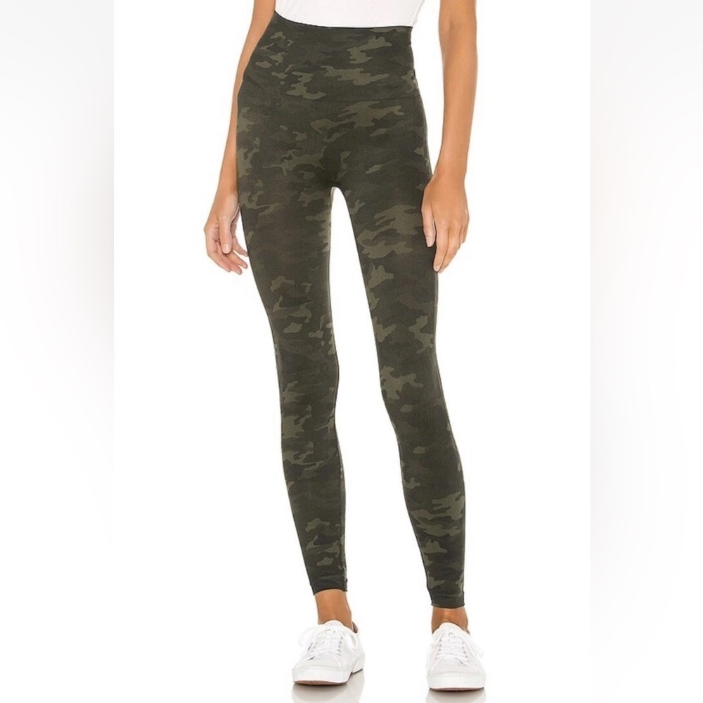 NWT Spanx Look at Me Now Seamless Leggings -Green Camo -